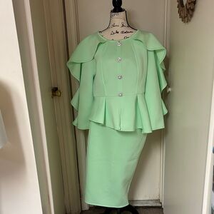 Chic Mint Green Women's Skirt Set with Ruffles